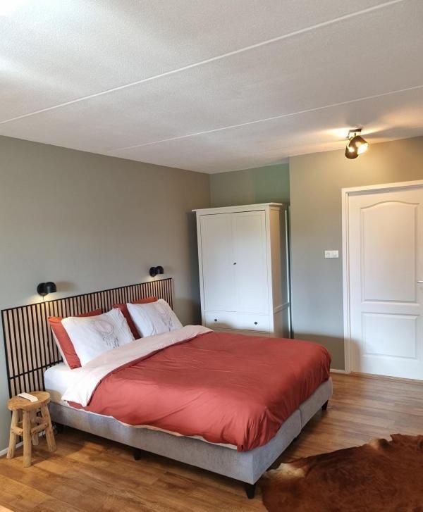 Bed And Breakfast De Dijk Zuid-Beijerland Dış mekan fotoğraf